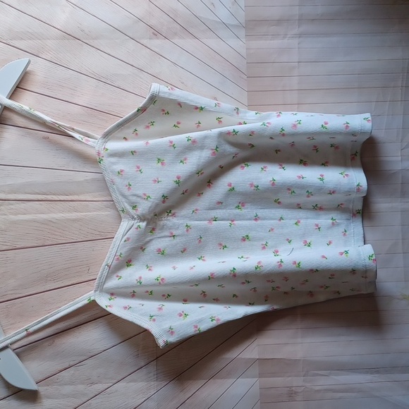 BP Strechty Camisole Pink Roses Tee Top Shirt Urban Outfitters - Picture 1 of 8